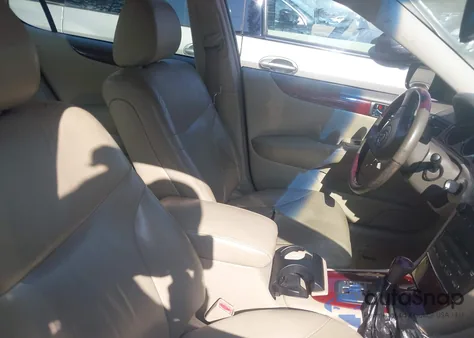 2002 Lexus Es z USA, uszkodzony, nr VIN JTHBF30G420074156